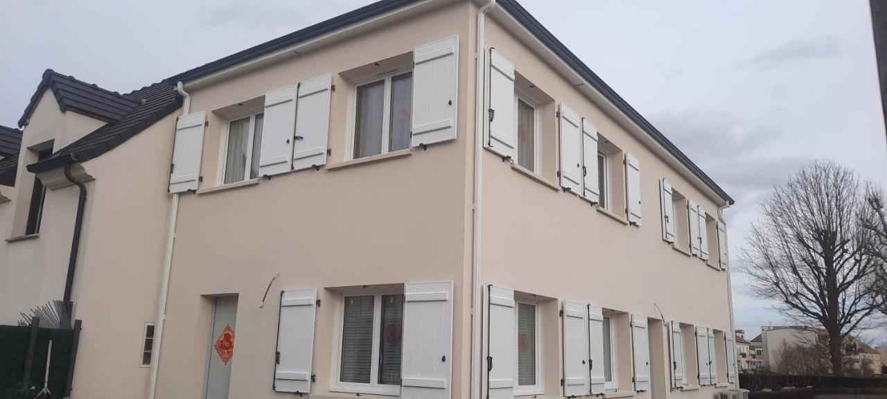 Parking Gratuit Sur Place Souilly * Claye-Souilly
